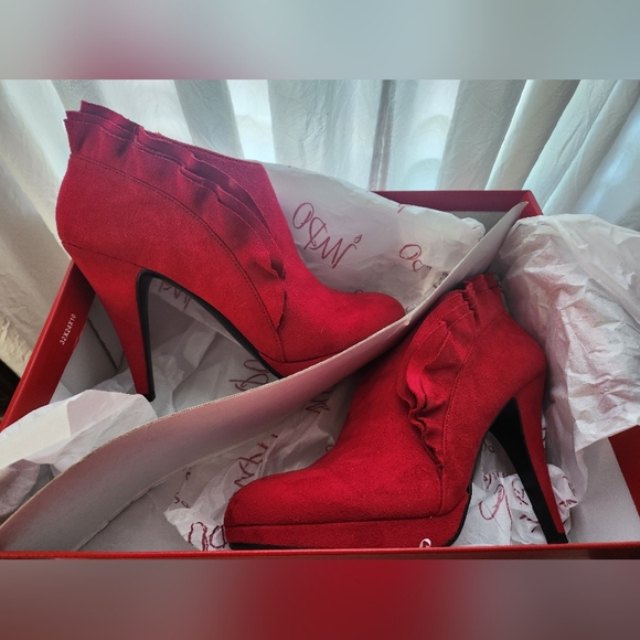 Red Priscilla Bootie - 7.5 - Picture 2 of 4